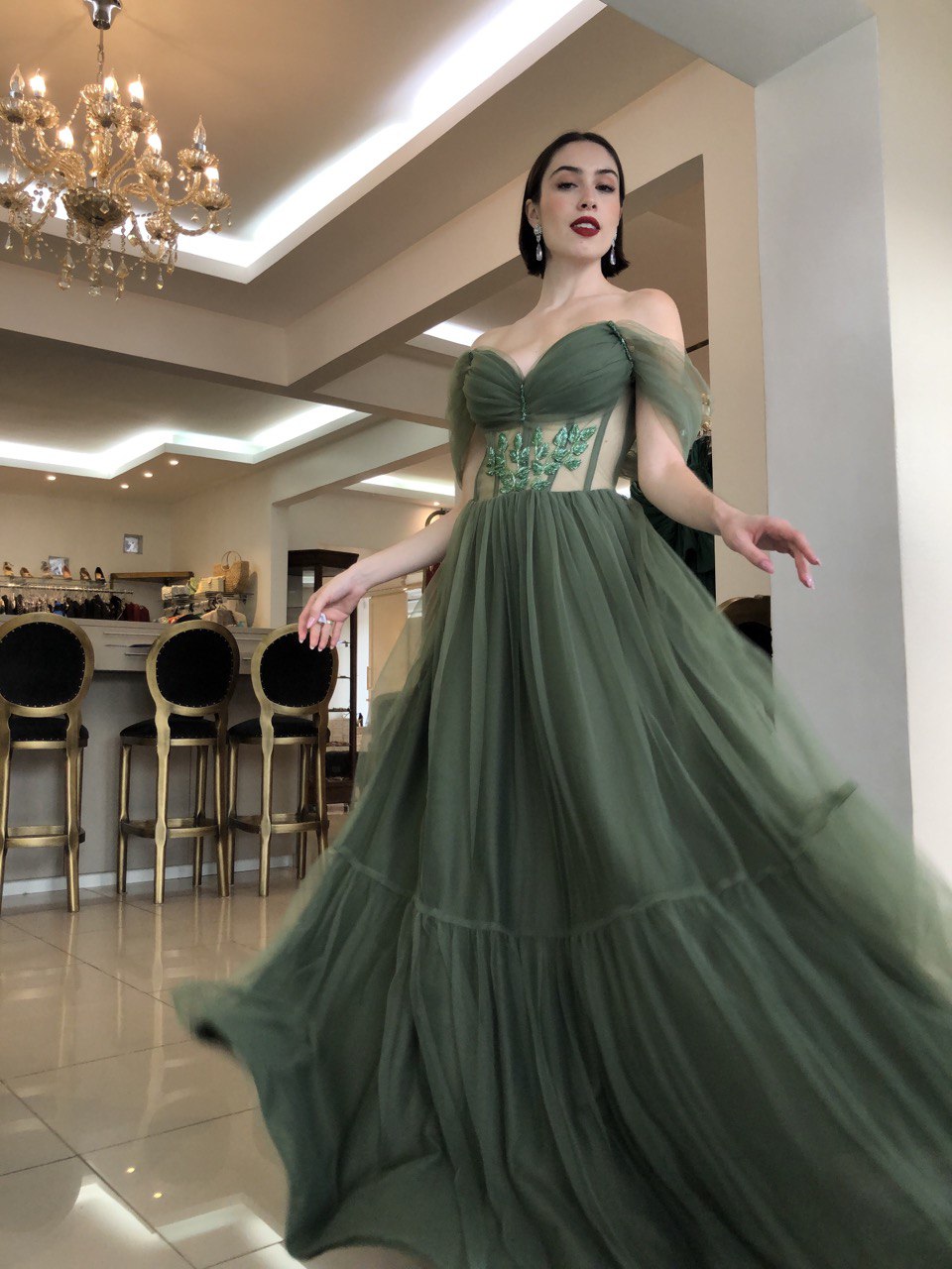 Vestido de Noiva Coleção Esmeralda 20 renda folhas decote corset babados